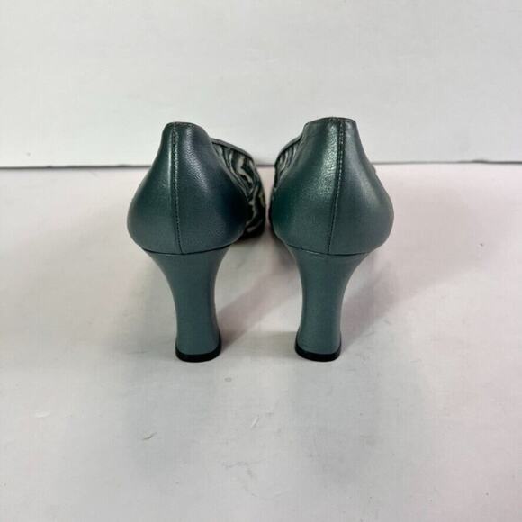 J. Renee Shoe Womens 9 M Heel Pump Blue Chevron Pattern Pointed Toe Leather Upp - Picture 6 of 12